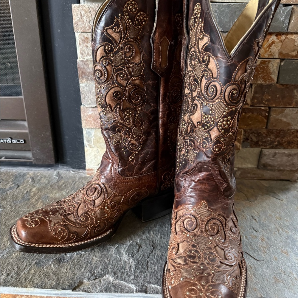Corral Women's Brown Heeled Boots